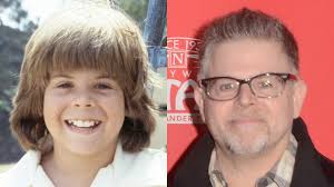 Le légendaire Glen Weir s'éteint à 71 ans, voyez toutes les célébrités qui  nous ont quittés en 2023