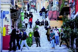 Μεσημεριανό δελτίο 23/06/2021αντίστροφα μετράει ο χρόνος για την κατάργηση της υποχρεωτικής χρήσης μάσκας σε εξωτερικούς χώρους. Korwnoios Telos Oi Maskes Mesa Ston Ioylio Antistrofh Metrhsh Gia Ta Pronomia Stoys Emboliasmenoys Eidhseis Nea To Bhma Online