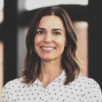 Laura Miller's Instagram, Twitter & Facebook