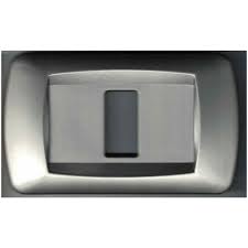 Vendesi causa chiusura attività lavorativa e rimanenza in magazzino, una quantità di materiale elettrico bticino serie living, living classic,magic come di seguito elencate: Trade Shop Placchette Placche In Abs Serie Magic Bticino Compatibili Colorate Fori Posti Cromo Satinato 2 Eprice
