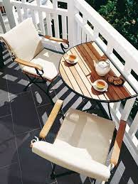 Popular picks in small space patio furniture. Comment Decorer Un Petit Balcon En 6 Points Apartment Balcony Decorating Balcony Decor Small Balcony Ideas