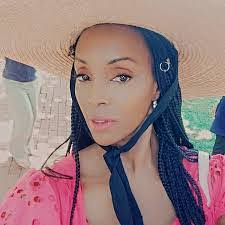 Vanessa Geier's Instagram, Twitter & Facebook