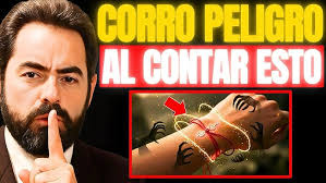 Aylin Mújica, Aaron Agrasanchez y el Sr. Eduardo Prado productor de la Obra  Obscuro Total