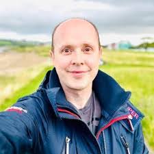 Michael Kinsey's Instagram, Twitter & Facebook