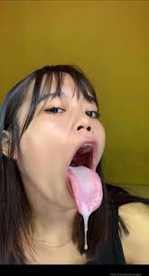 Dera longue tongue fetish