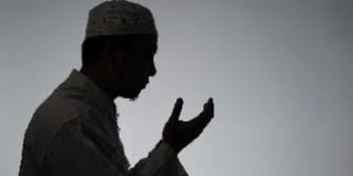 Ternyata mendoakan kebaikan sesama muslim merupakan salah satu doa yang mustajab. Bolehkah Berdoa Buruk Kepada Orang Yang Mendzalimi Kita Ini Jawabannya