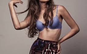 La modelo brasileña valentina sampaio (22) ha quebrado los rígidos estereotipos de la moda. Modelo Transgenero Valentina Sampaio Sonha Em Ser Angel Quebra De Barreiras Revista Marie Claire Moda