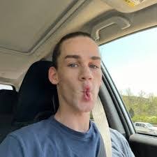 Devin Mason's Instagram, Twitter & Facebook