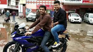 The yamaha r15 v3.0 darknight colour option carries a premium of inr 2,000 over the stock racing blue and thunder grey paint schemes. 5 4 5 10 6 1 Height Problem With My Yamaha R15 V3 0 How Good For Short Tall Riders Youtube