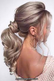 Modischer Pferdeschwanz Damit Stilvolle Madchen Reizend Aussehen Pferdeschwanz Langhaar Aussehen Damit Formalhairstyles Hair Styles Lo Brautfrisur Unordentlicher Pferdeschwanz Mittelblond