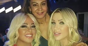 Safiye soyman kızı ümran kadar faik öztürk kimdir? Seda Sayan Ile Safiye Soyman In Fotografi Olay Oldu