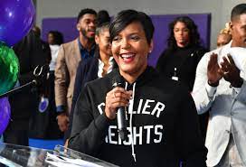 60th mayor of atlanta | wife and mommie. Atlanta Mayor Rebukes Georgia Gov Brian Kemp For Opening Businesses We Can T Sit By While People Die