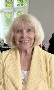 Mary Karg's Instagram, Twitter & Facebook