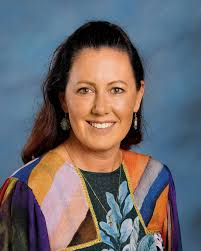 ML proudly welcomes Dr. Nicole (Tonn) Lohr (ML '94) to the “Hall of Honor!”  Nicole Tonn was baptized at Woodlawn Lutheran and spent most of her life in  New Berlin. She was