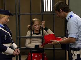Jul 20, 2021 · am dienstag (20.7.2021) lief um 9:00 uhr eine weitere episode die biene maja im tv. Roofkapje 2008