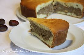 Il giorno dopo stendere la frolla ad uno spessore di 0.5 cm e copparla con dei ring da 8 cm di diametro. Torta Morbida Ripena Di Castagne Mele E Noci Grembiule Da Cucina