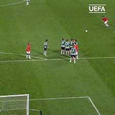 Ronaldo's father, josé dinis aveiro, was the equipment manager for the local club andorinha. Dgahei7 Rnyaum