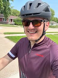 Cyclist's Journey: Overcoming Knee Injury and Riding 20 Miles