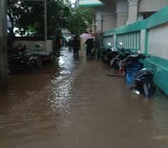 Banjir besar semacam ini bukanlah hal baru di jakarta. Banjir Jakarta Kawasan Pancoran Kembali Terendam Hingga 1 Meter Okezone Megapolitan
