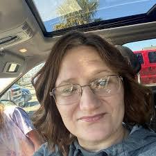 Jamie Bolduc's Instagram, Twitter & Facebook