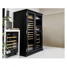 Caves et accessoires pour le vieillissement, service, climatisation et rangement du vin et des cigares. Elite Eine Mobelserie Fur Weinklimaschranke Eurocave