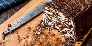 Ajouter le chocolat concassé et mélanger jusqu'à ce qu'il soit fondu puis laisser faire prendre au réfrigérateur pendant au moins 3 h. Confinement Des Recettes Sucrees Pour Occuper Les Enfants Mes Recettes Faciles