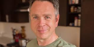 Andrew Muto's Instagram, Twitter & Facebook