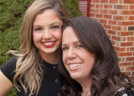 Sarah Sanson's Instagram, Twitter & Facebook