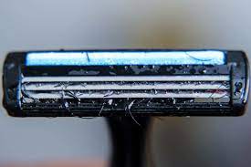 Today most quality razors are made form a steel compound called carbide steel. We Just Figured Out Why Shaving Soft Hair Blunts Steel Razor Blades New Scientist