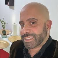 90+ "Tom Vazquez" profiles