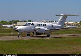 Comfortably seating 7 passengers in a luxury cabin, the beechcraft king. N170rl Beechcraft 200t Super King Air Private Joe C Jetphotos