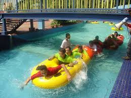 Explore the great outdoors with a trip to taman negara national park, a popular green space in kuantan. Hari Keluarga 2009 Di Adakan Di Desa Water Park