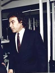 Ο τόλης βοσκόπουλος είναι ένας από τους σημαντικότερους τραγουδιστές στην ιστορία του ελληνικού τραγουδιού, και μακράν ο πιο εμπορικός. Yoyjugvtox868m
