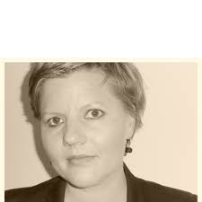 Andrea Fender's Instagram, Twitter & Facebook