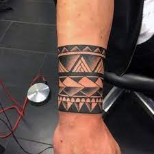 Tribal Man Armbanden Tatoeages Tatoeage Ideeen Foto Tribal Armband Tattoo Tribal Tattoos For Men Wrist Band Tattoo