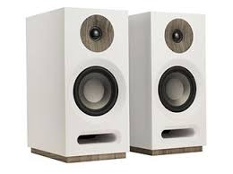 Speakercompare Listen And Compare Speakers Online Crutchfield Bookshelf Speakers Speaker Studio Speakers
