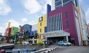 Kawasan industri ini dibangun untuk mendukung dan menunjang program pemerintah dalam bidang ekonomi serta pembangunan nasional, khususnya dalam bidang. 10 Mall Pusat Perbelanjaan Di Surabaya Terbaru Yang Ada H M Terbesar Alamat Terbaik Buka Sampai Malam 24 Jam Jejakpiknik Com