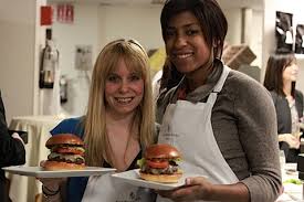 I can't wait to double back and try this burger again! Burger Cooking At The Four Seasons Bristol Lounge