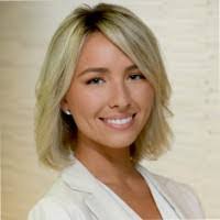 Amanda Varnes's Instagram, Twitter & Facebook