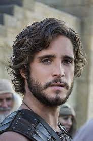Pictures Photos Of Diego Boneta Medieval Hairstyles Diego Boneta Haircuts For Men