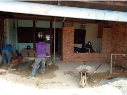 Design ubahsuai yang terdahulu adalah berkonsepkan tropikal tapi setelah mendapat kos pembinaan maka design diubah kepada moden untuk menjimatkan kos. Sebelum Dan Selepas Renovation Renovate Rumah Murah Facebook