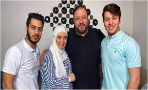 Jun 27, 2021 · ووصل خالد مقداد وعائلته إلى الأردن لمنزل أهله، بعد استقبلهم من أقاربهم في المطار مع فرقة فلكلورية. Ø¹Ø§Ø¦Ù„Ø© ÙˆÙ„ÙŠØ¯ Ù…Ù‚Ø¯Ø§Ø¯ ØªÙØ§Ø¬Ø¦Ù‡ Ø¨Ø¹ÙŠØ¯ Ù…ÙŠÙ„Ø§Ø¯Ù‡ ÙˆØ®Ø·ÙŠØ¨ØªÙ‡ Ø¨Ø¹ÙŠØ¯Ø© Ø¹Ù† Ø§Ù„Ø§Ù†Ø¸Ø§Ø± Ø§Ù„Ù…Ø¯ÙŠÙ†Ø© Ù†ÙŠÙˆØ²