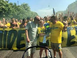 During painting, fc copenhagen (urban crew) was attacked by brondby (bhd). Brondby Silkeborg 10 05 2018