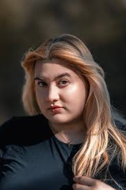 A lot of fun in the phone booth. Model