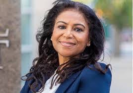 Andrea Ogle's Instagram, Twitter & Facebook