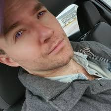 Corey/Renn (@renoufle)