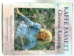 Glorious knits fassett, kaffe on amazon.com. Kaffe Fassett At The V A Knitting And Needlepoint Fassett Kaffe Photography By Steve Lovi Amazon De Bucher