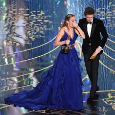 Image captionjacob tremblay and brie larson in room. Oscars 2016 Brie Larson Wins Best Actress For Room The Verge