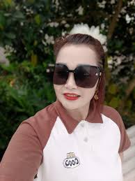 Hội những người cô đơn muốn tìm người để tâm sự