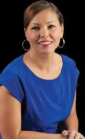 Connie Locke's Instagram, Twitter & Facebook